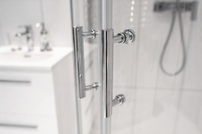 Improve the Appearance of Your Shower Door with Repair!